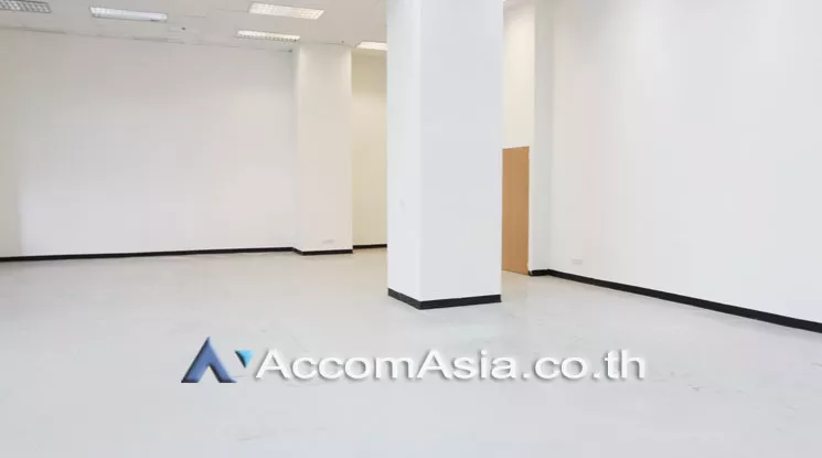 8  Studio Office Space For Rent in Charoen Nakhon ,Bangkok BTS Krung Thon Buri at Thai Sri Tower AA17854